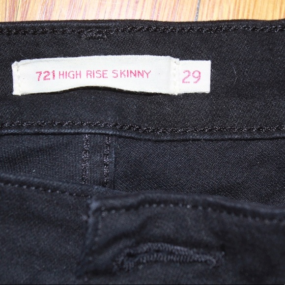 Must Go‼️ NWOT Levis Premium 721 High-Rise Skinny. Read Description👇 - Picture 2 of 6